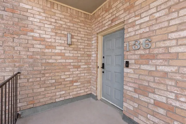 $155,000 | 8100 Cambridge Street, Unit 136, Houston, TX 77054