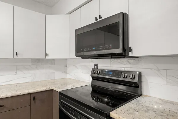 $155,000 | 8100 Cambridge Street, Unit 136, Houston, TX 77054