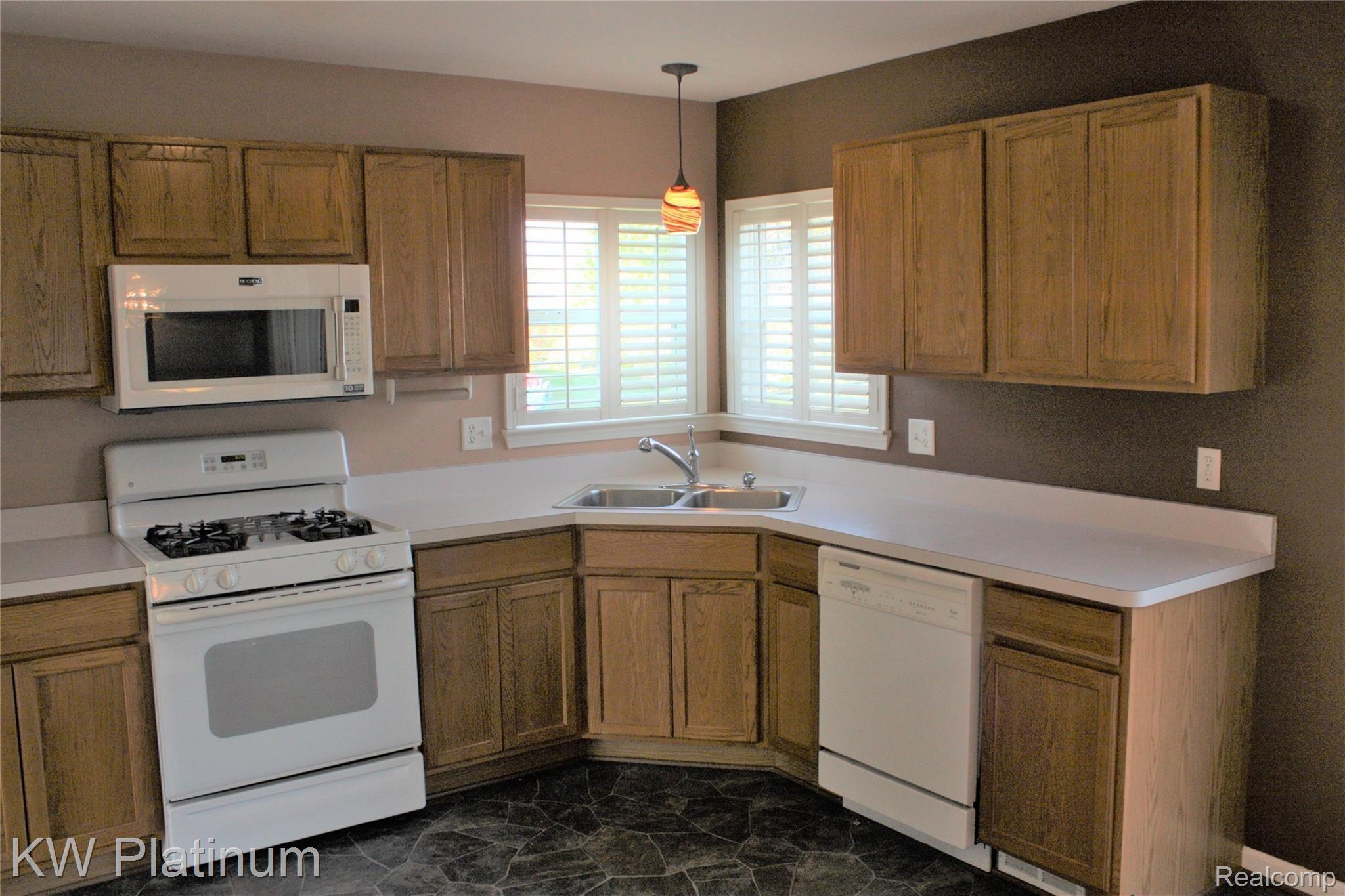 1886 River Road St. Clair, MI 48079 - Photo 5 of 24 IMG_0621.JPG