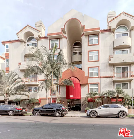 $619,000 | 620 South Gramercy Place, Unit 105, Los Angeles, CA 90010