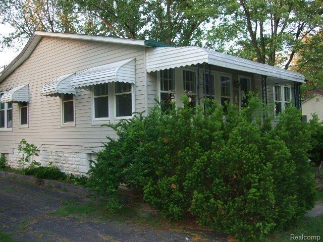 9162 Church Road Grosse Ile, MI 48138 - Photo 9 of 12 2011_06010026