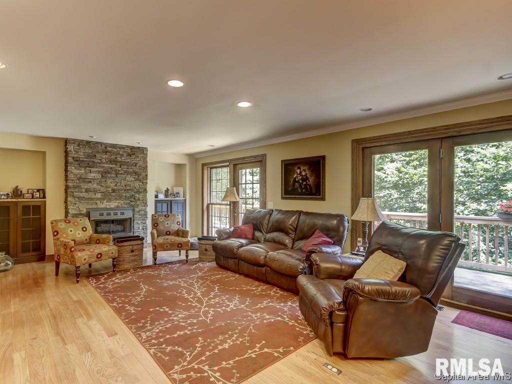 7265 New City Road Rochester, IL 62563 - Photo 9 of 28 Gallery Image 9