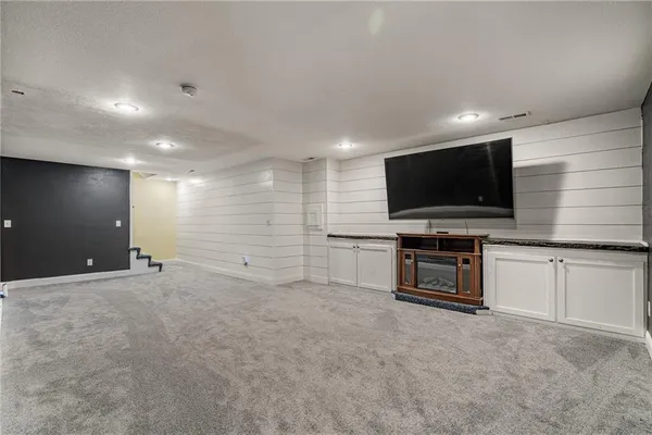 $440,000 | 20865 Poplar Court, Spring Hill, KS 66083
