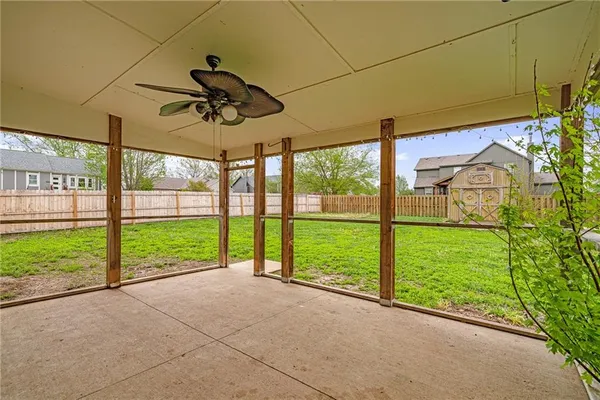 $440,000 | 20865 Poplar Court, Spring Hill, KS 66083