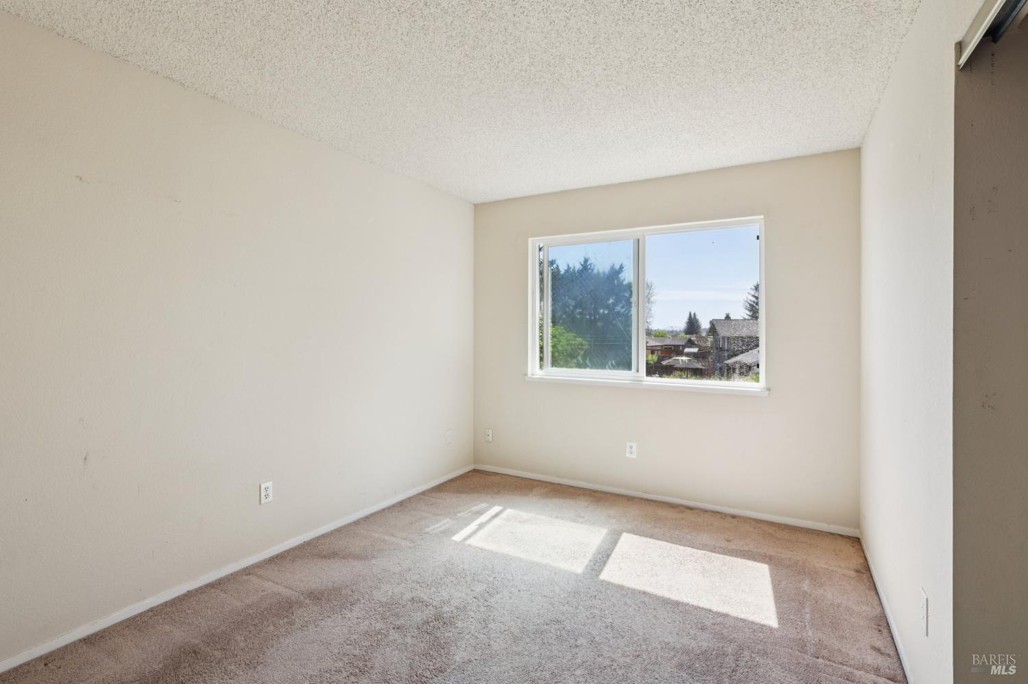 1553 Holly Avenue Rohnert Park, CA 94928 - Photo 17 of 29