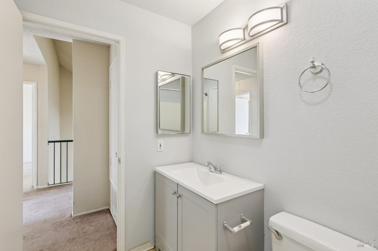 1553 Holly Avenue Rohnert Park, CA 94928 - Photo 20 of 29