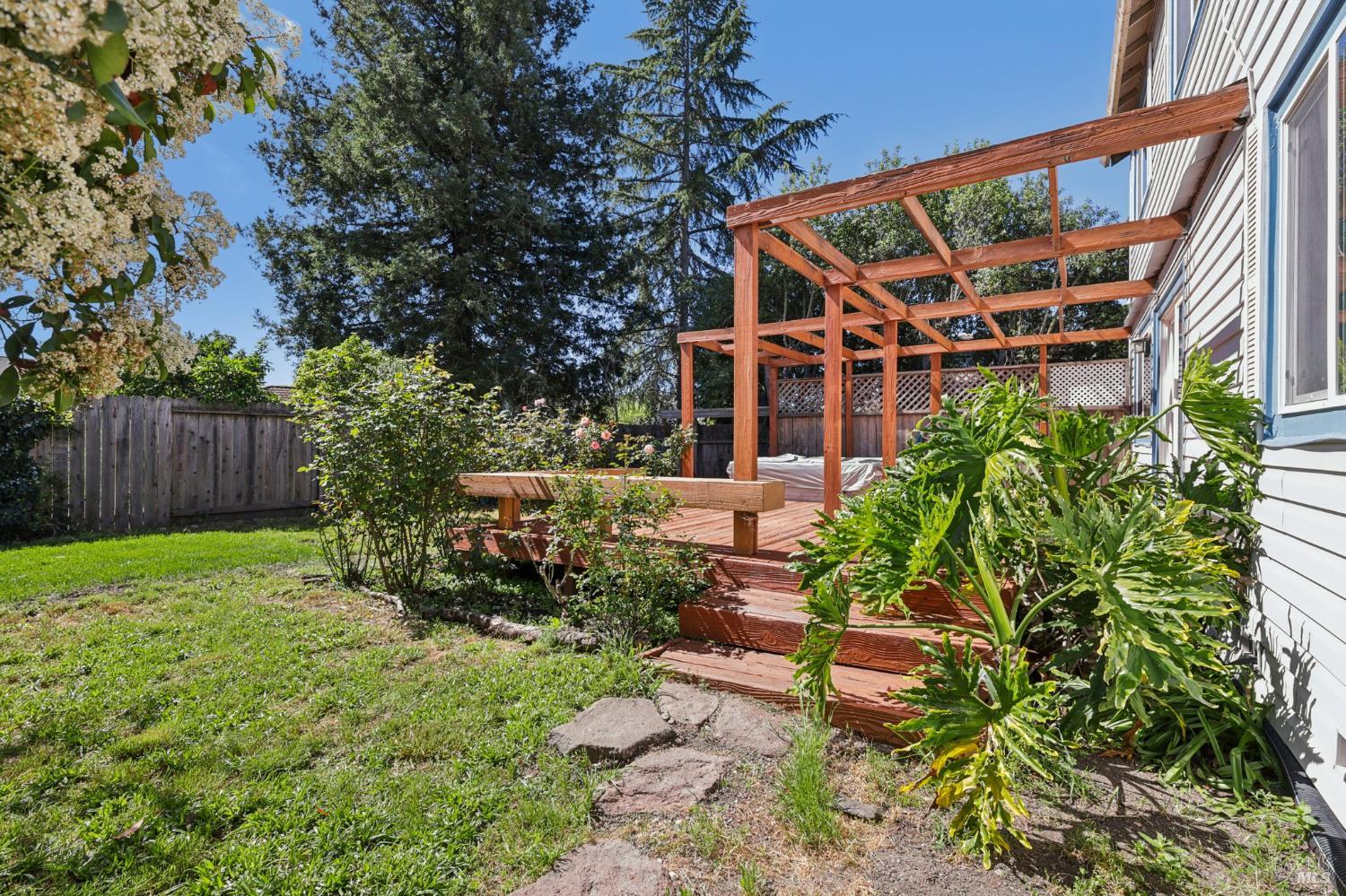 1553 Holly Avenue Rohnert Park, CA 94928 - Photo 26 of 29