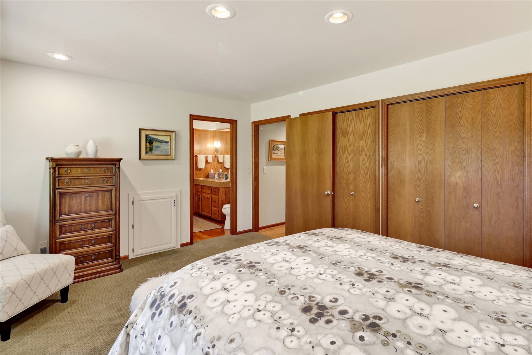 1261 Central Road Everson, WA 98247 - Photo 26 of 40 a bedroom with a bed and dresser