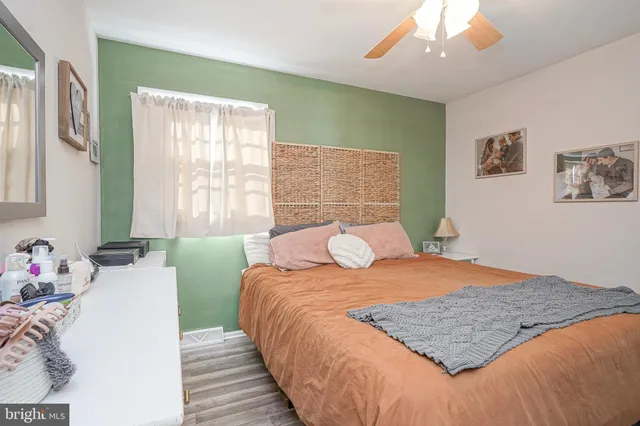 $300,000 | 416 Wedgewood Drive, Blackwood, NJ 08012