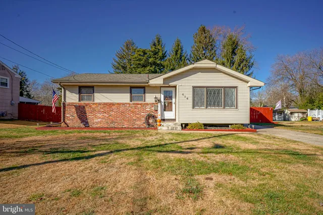 $300,000 | 416 Wedgewood Drive, Blackwood, NJ 08012