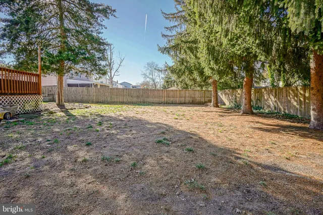 $300,000 | 416 Wedgewood Drive, Blackwood, NJ 08012