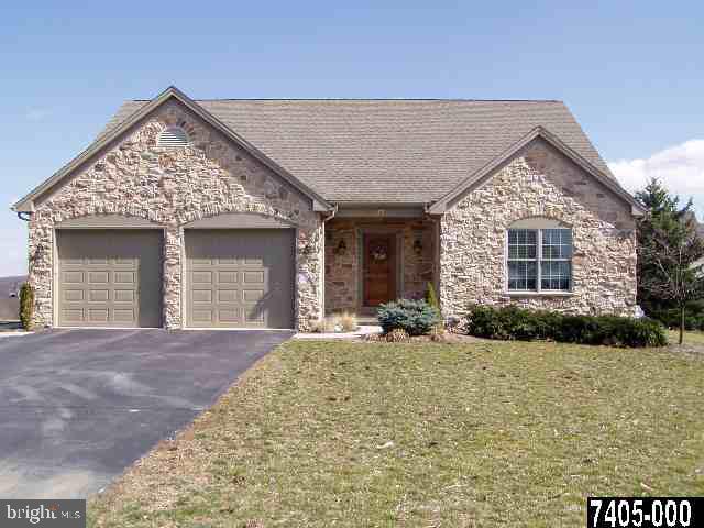 13 Longview Road Loganville, PA 17360 - Photo 1 of 9 Gallery Image 1