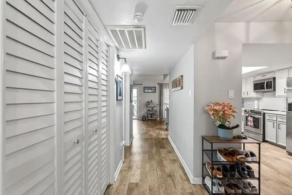 $1,800 | 5005 Georgi Lane, Unit 64, Houston, TX 77092