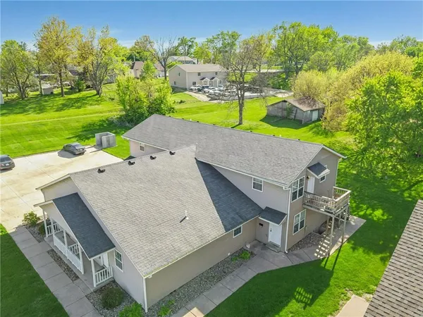 $610,000 | 926 North Buchanan Street, Maryville, MO 64468