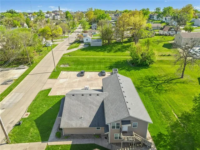 $610,000 | 926 North Buchanan Street, Maryville, MO 64468