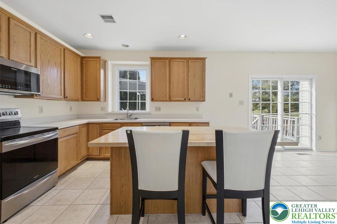 2362 Cross Creek Road Lower Macungie Township, PA 18062 - Photo 12 of 44