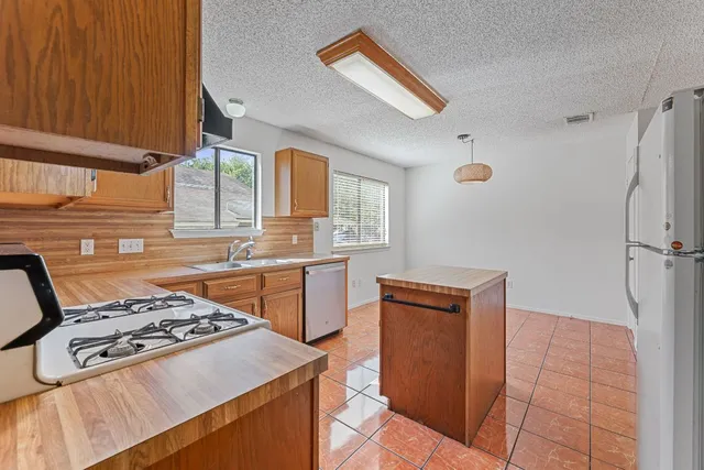 $2,100 | 2923 Norfolk Drive, Austin, TX 78745