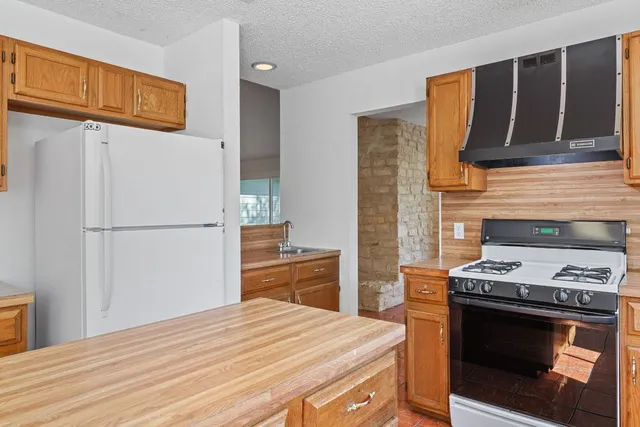 $2,100 | 2923 Norfolk Drive, Austin, TX 78745