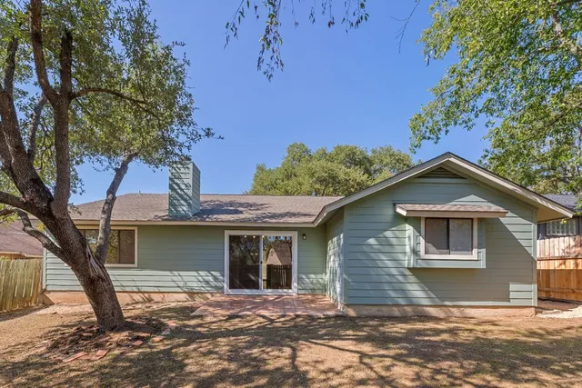$2,100 | 2923 Norfolk Drive, Austin, TX 78745