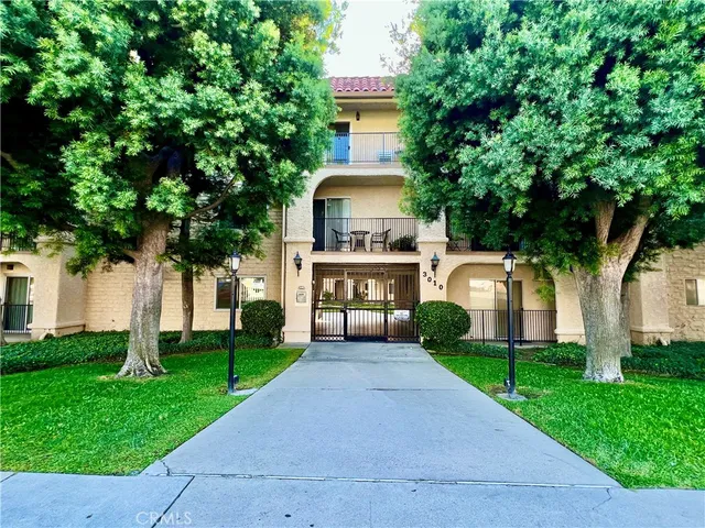 $499,000 | 3010 Montrose La, Unit 33, La Crescenta, CA 91214