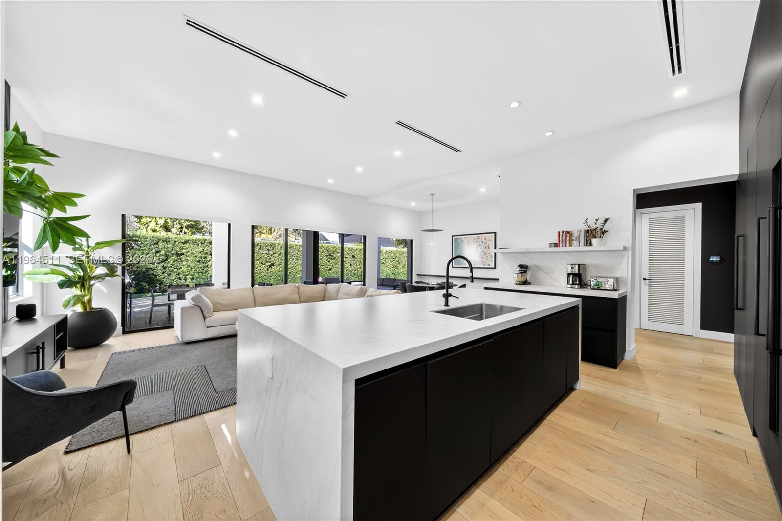 7500 Southwest 55th Avenue Miami, FL 33143 - Photo 14 of 48