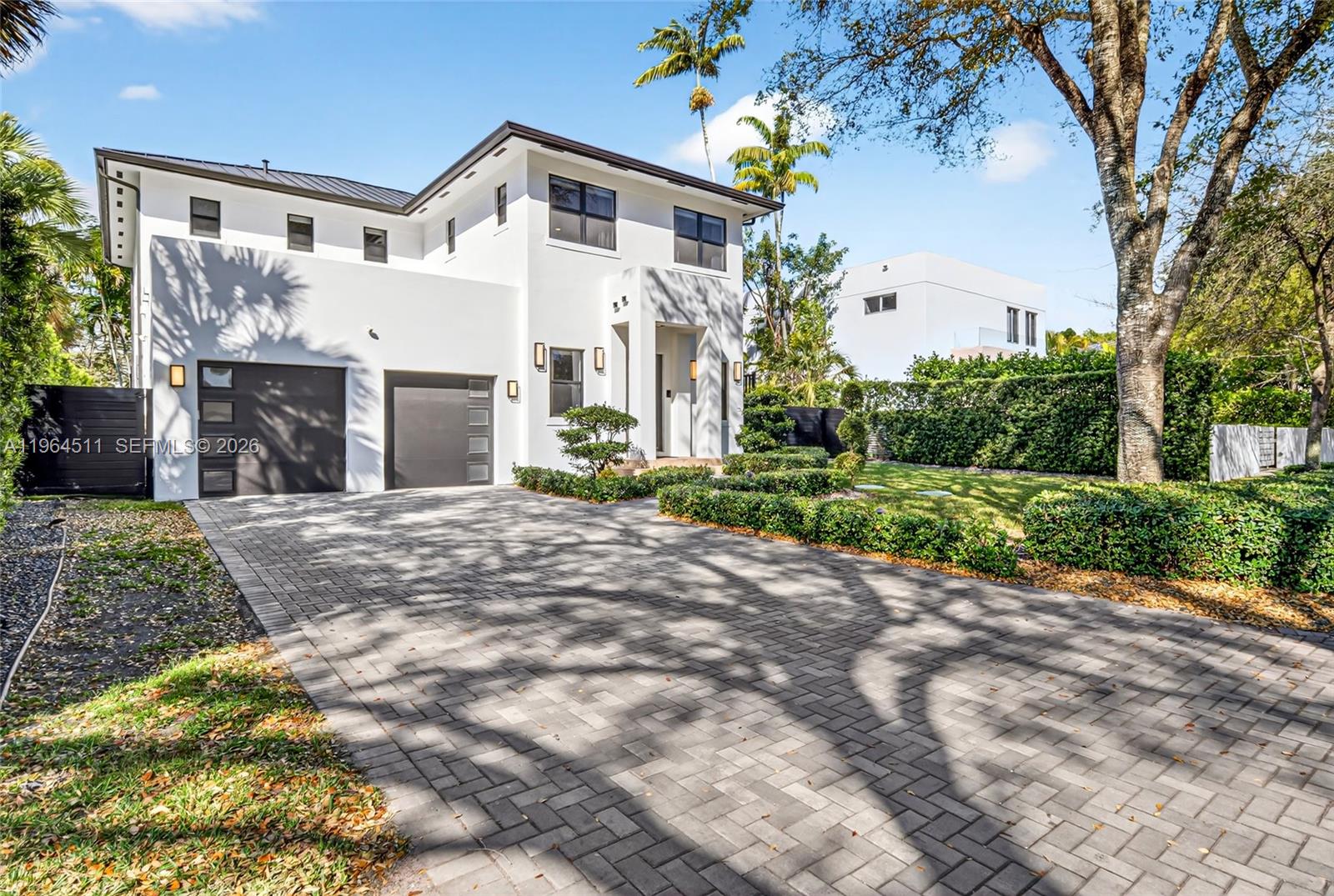 7500 Southwest 55th Avenue Miami, FL 33143 - Photo 2 of 48