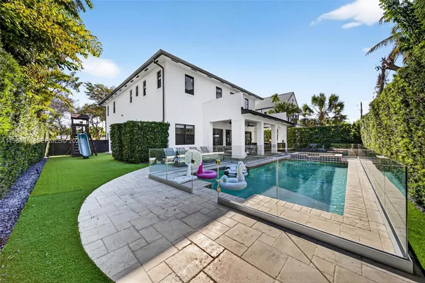 $4,950,000 | 7500 Southwest 55th Avenue, Miami, FL 33143