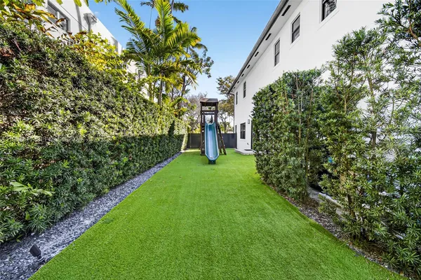 $4,950,000 | 7500 Southwest 55th Avenue, Miami, FL 33143