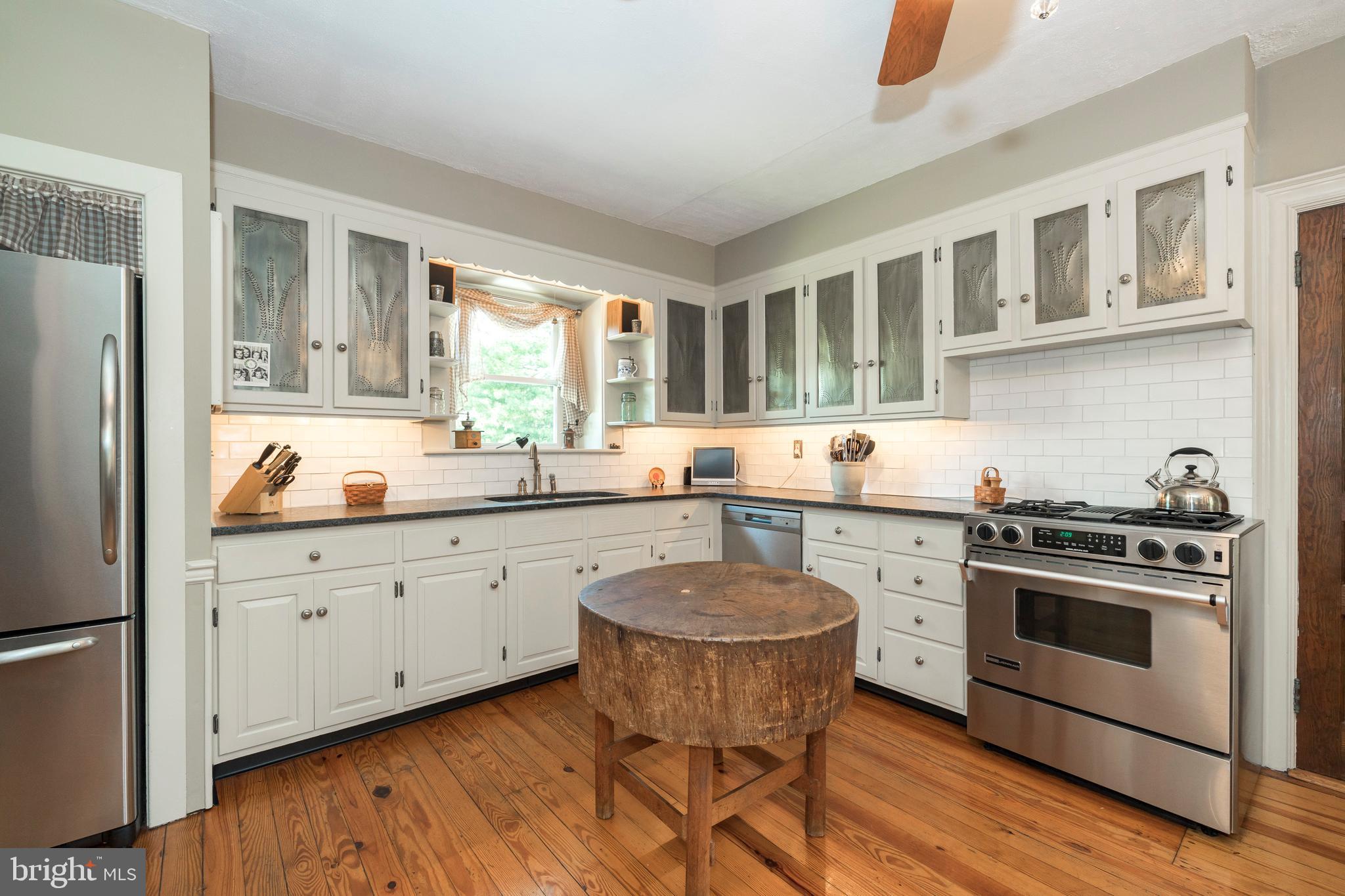 631 Allentown Road Telford, PA 18969 - Photo 8 of 28 Kitchen