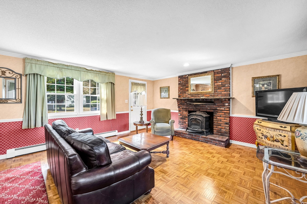 34 Blacksmith Road Wilbraham, MA 01095 - Photo 11 of 31