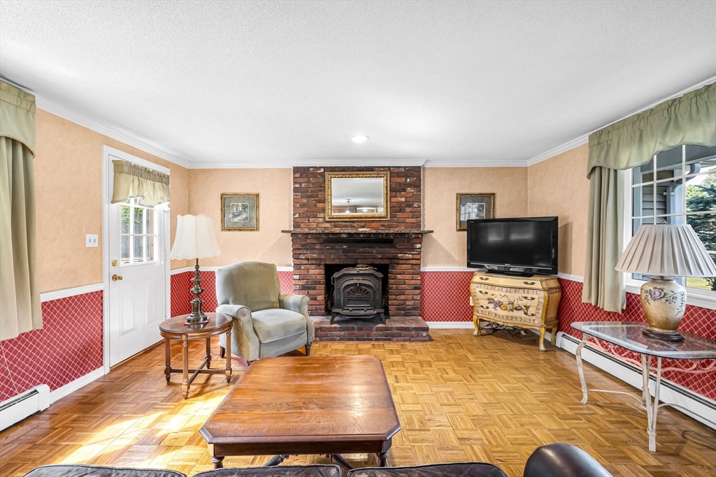 34 Blacksmith Road Wilbraham, MA 01095 - Photo 10 of 31