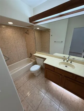 $2,575 | 505 Via Del Oro Drive, Unit 201, Altamonte Springs, FL 32714