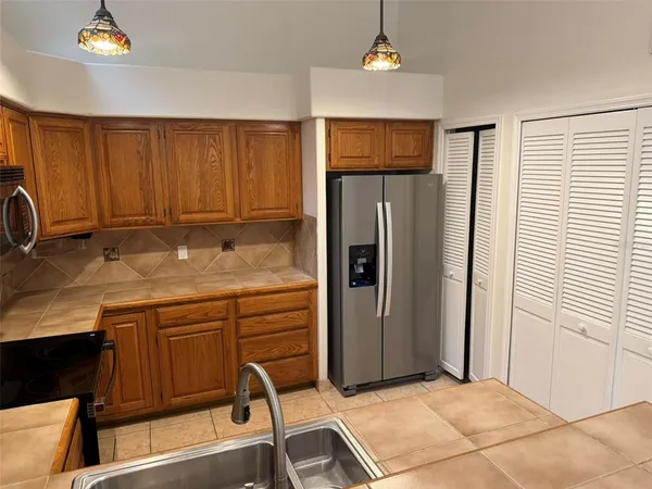 $2,575 | 505 Via Del Oro Drive, Unit 201, Altamonte Springs, FL 32714