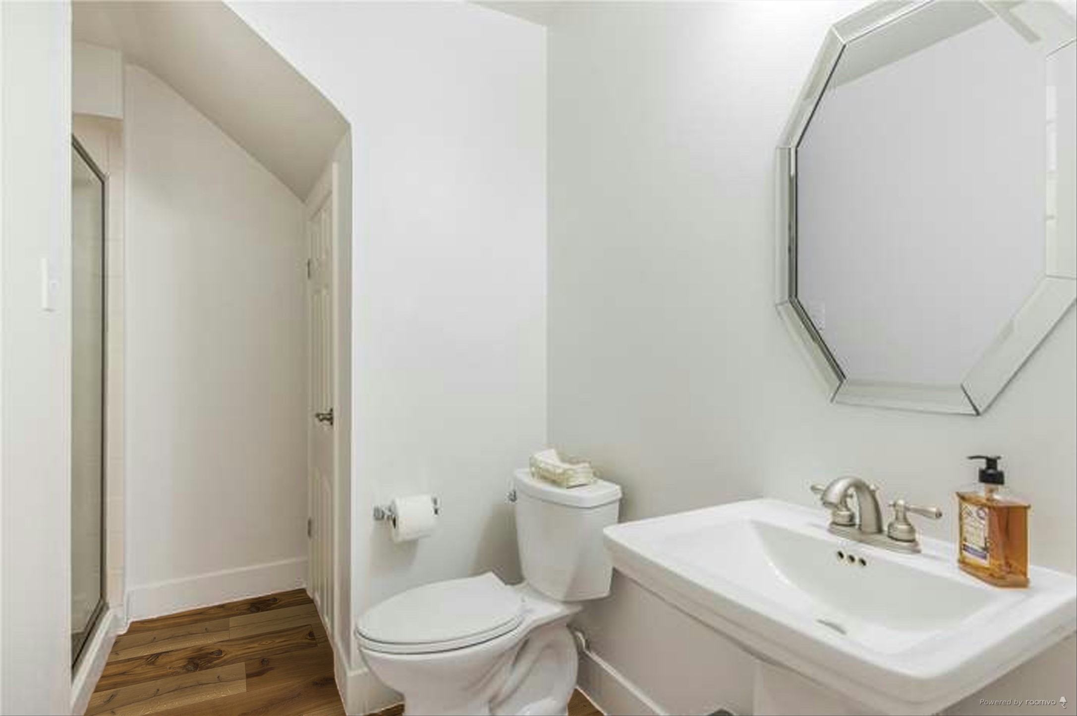 8106 Cove Timbers Lane Tomball, TX 77375 - Photo 15 of 27 Full second bedroom downstairs with walk in shower.