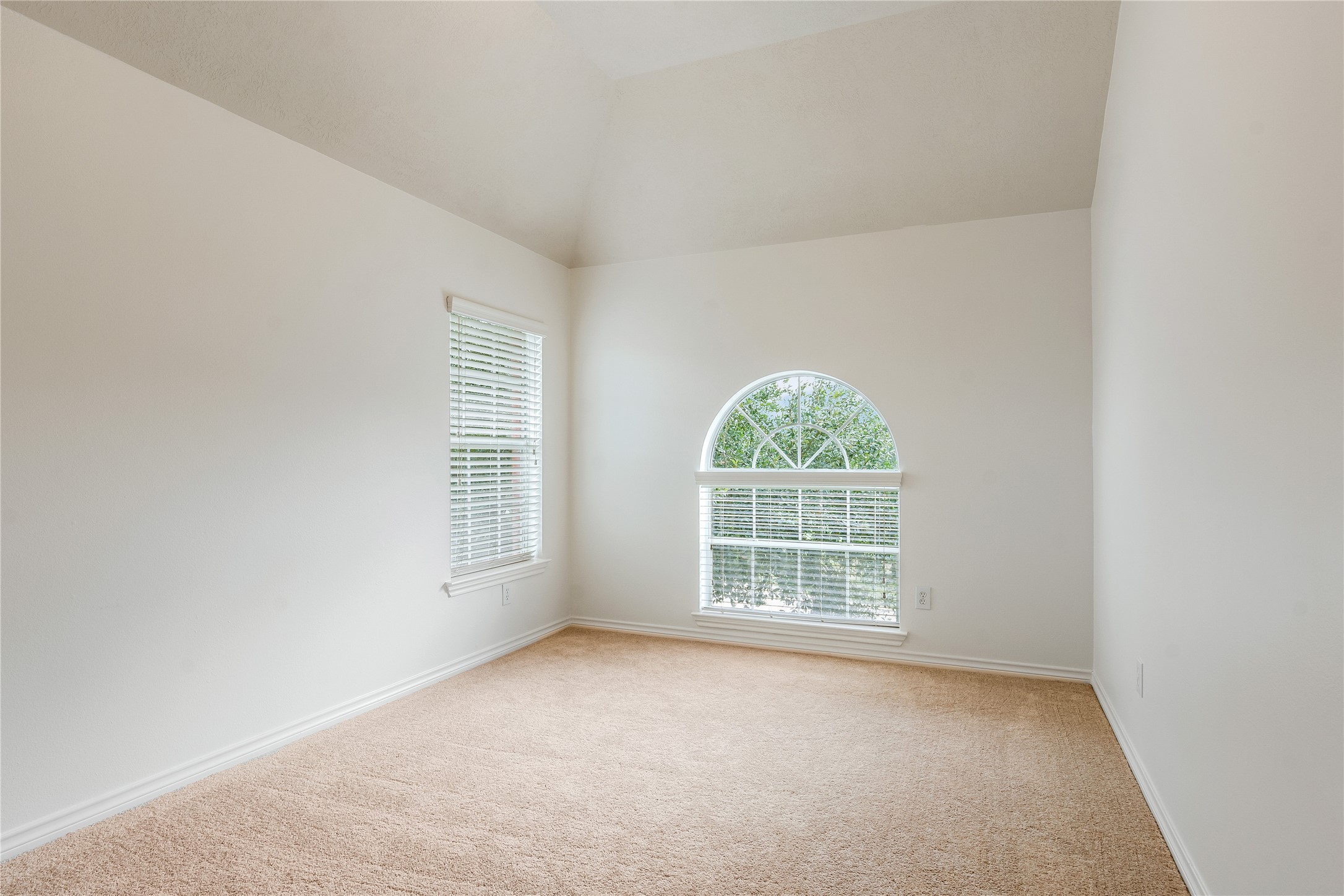 8106 Cove Timbers Lane Tomball, TX 77375 - Photo 19 of 27 Fourth bedroom upstairs.