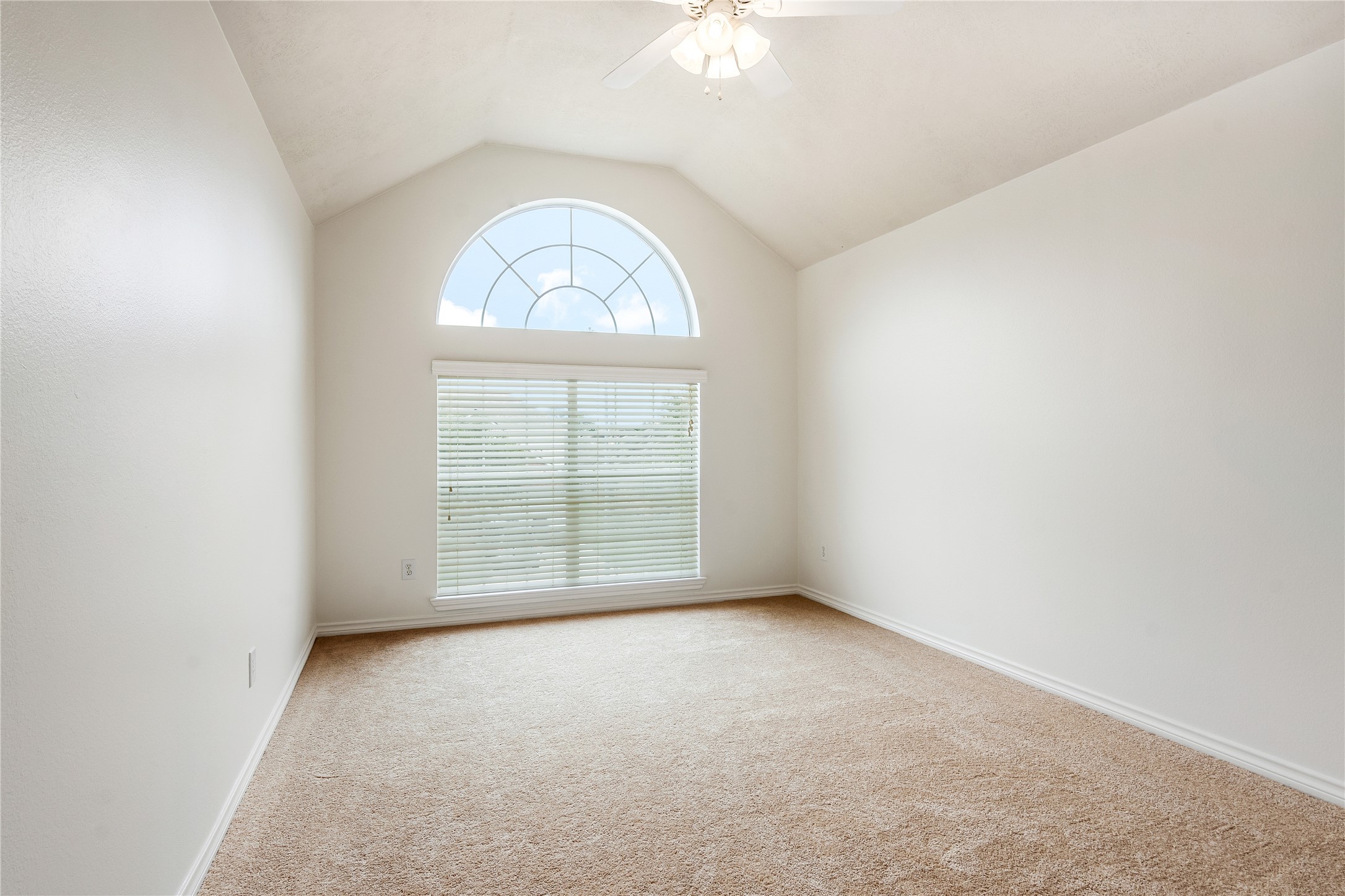 8106 Cove Timbers Lane Tomball, TX 77375 - Photo 20 of 27 Fifth bedroom upstairs.