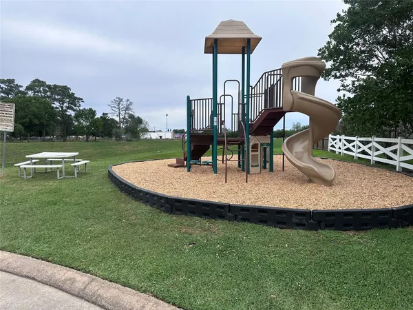 $378,900 | 8106 Cove Timbers Lane, Tomball, TX 77375