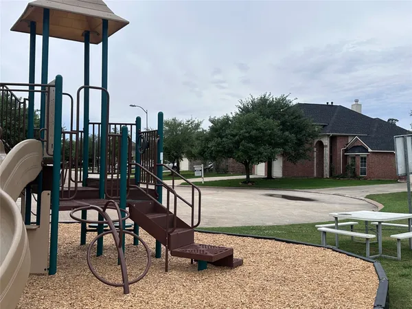 $378,900 | 8106 Cove Timbers Lane, Tomball, TX 77375
