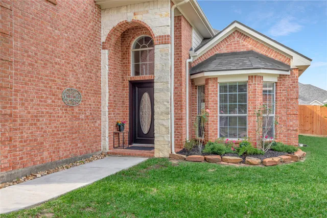 $378,900 | 8106 Cove Timbers Lane, Tomball, TX 77375