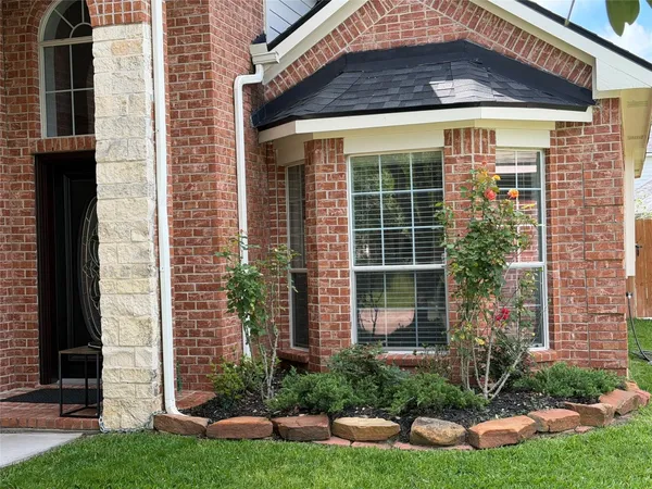 $378,900 | 8106 Cove Timbers Lane, Tomball, TX 77375