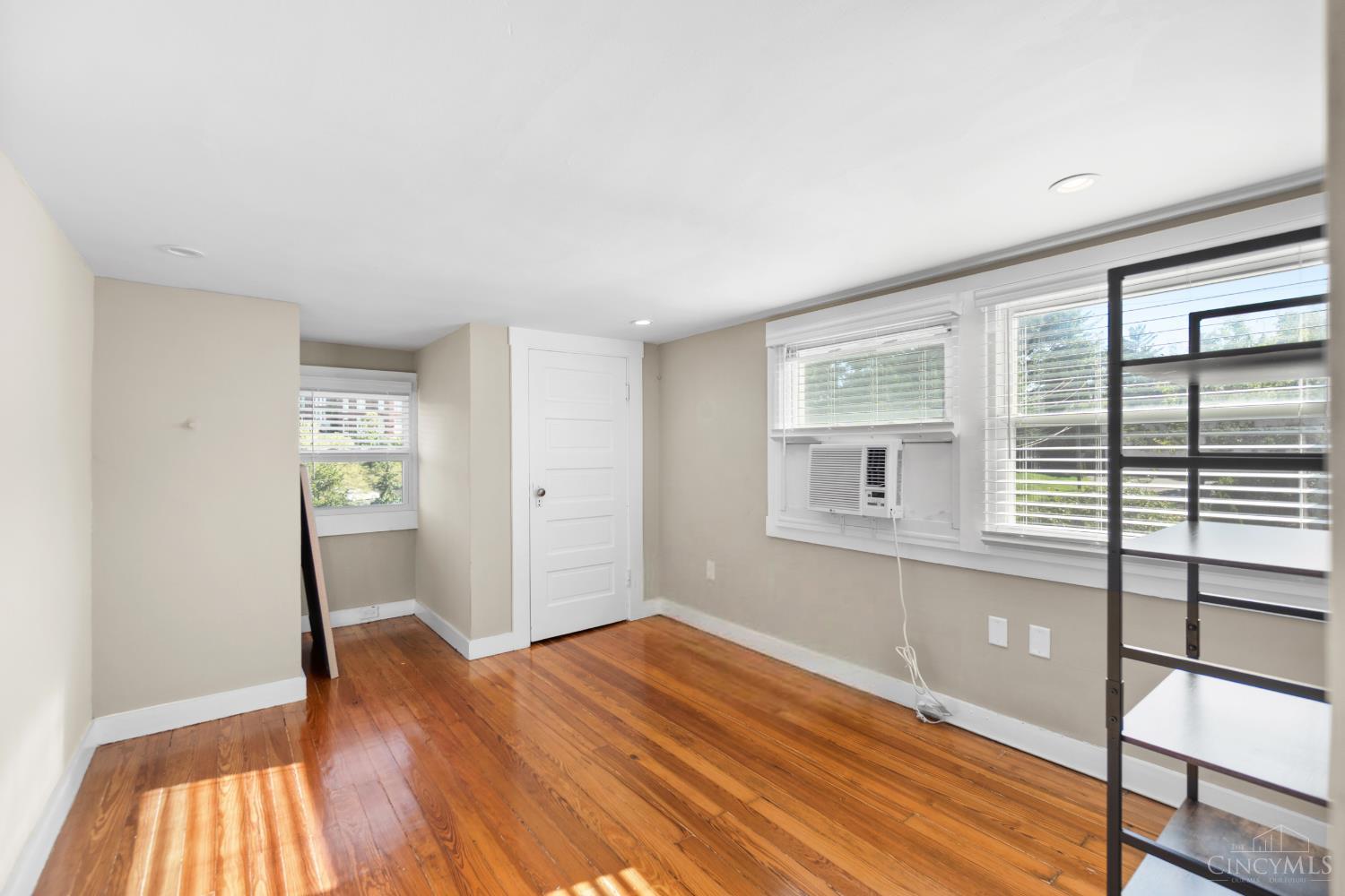 2000 Breen Street Cincinnati, OH 45208 - Photo 26 of 38 Gallery Image 26