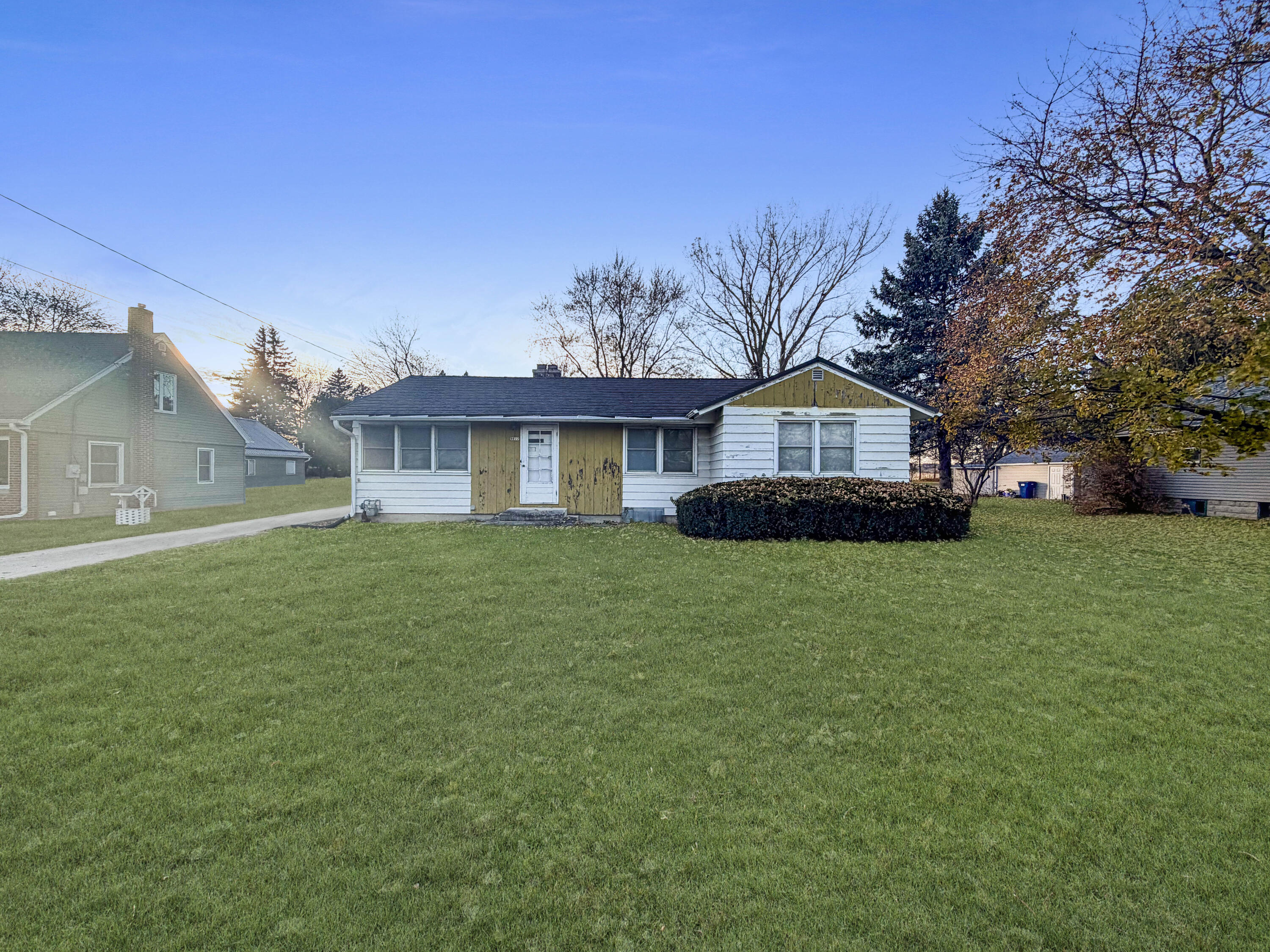 5922 County Highway Manitowoc, WI 54220 - Photo 1 of 1 Exterior-R