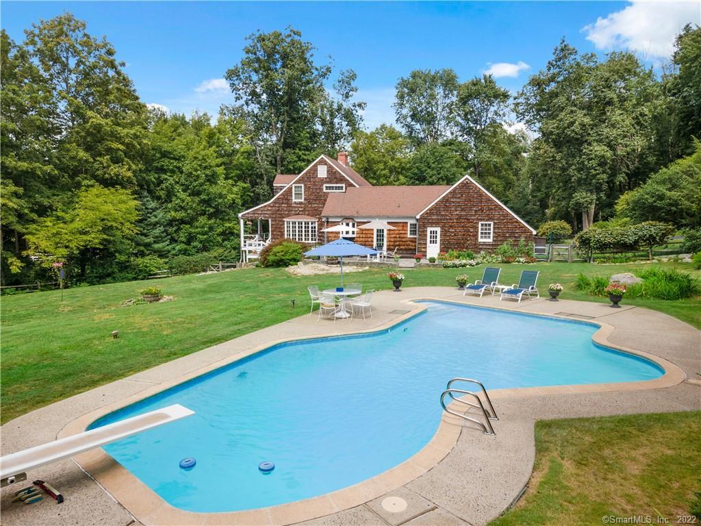 8 Tallwood Road Woodbridge, CT 06525 - Photo 1 of 1 Gallery Image 1