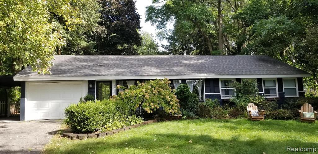 2705 Lahser Road Bloomfield Hills, MI 48304 - Photo 2 of 19