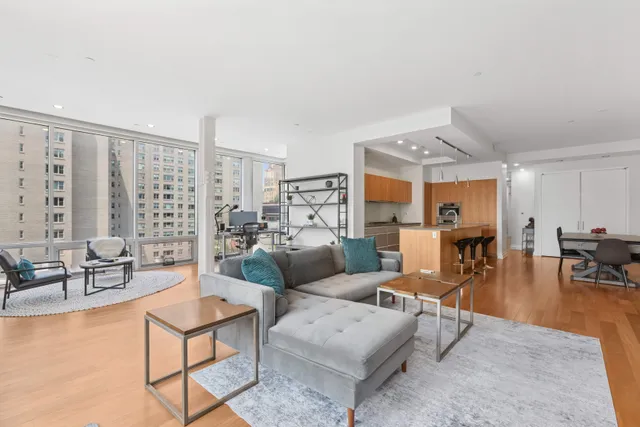 $3,450,000 | 135 West 14th Street, Unit 8 | Chelsea