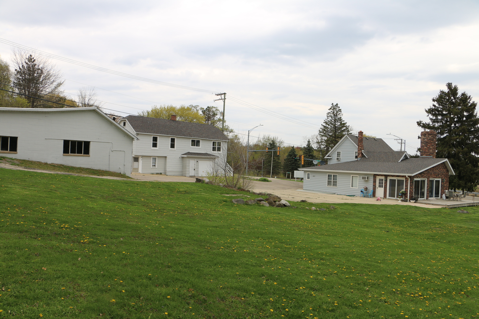 3605 Riverside Drive Johnsburg, IL 60051 - Photo 2 of 40 Gallery Image 2