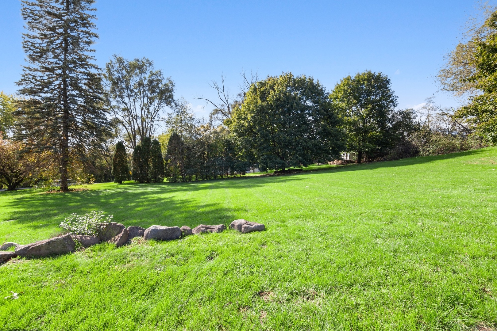 3605 Riverside Drive Johnsburg, IL 60051 - Photo 6 of 40 Gallery Image 6