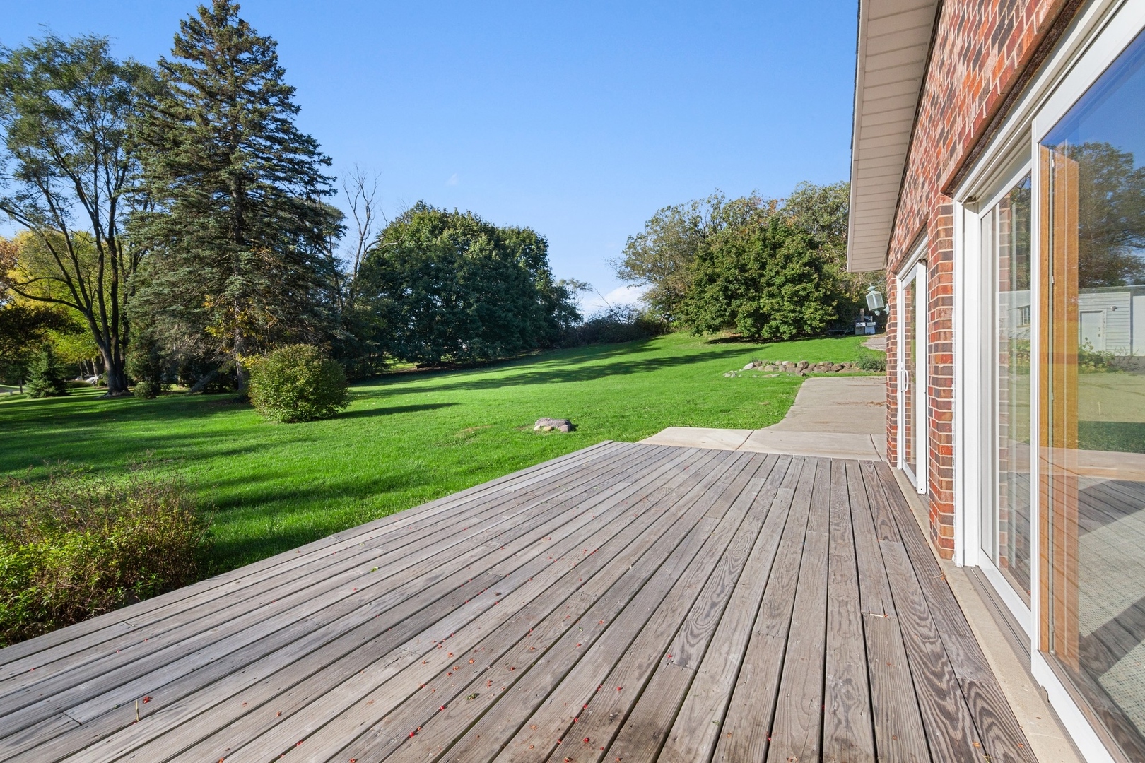 3605 Riverside Drive Johnsburg, IL 60051 - Photo 7 of 40 Gallery Image 7
