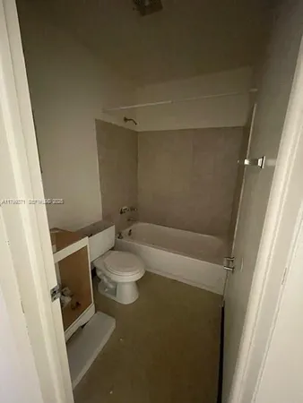 $1,700 | 1600 Northwest 4th Avenue, Unit 16A, Miami, FL 33136