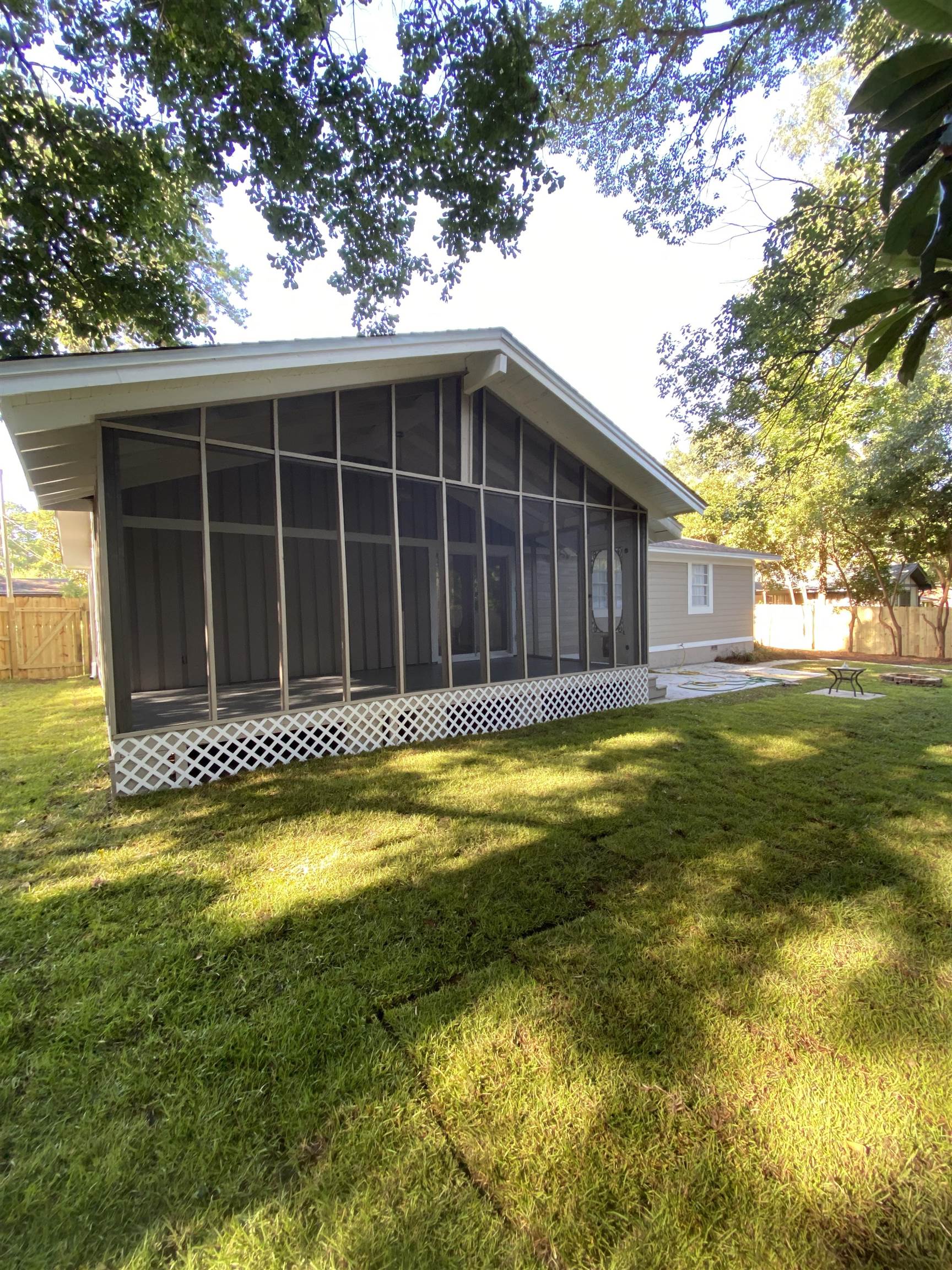 2412 Castletower Road Tallahassee, FL 32301 - Photo 3 of 29 Gallery Image 3